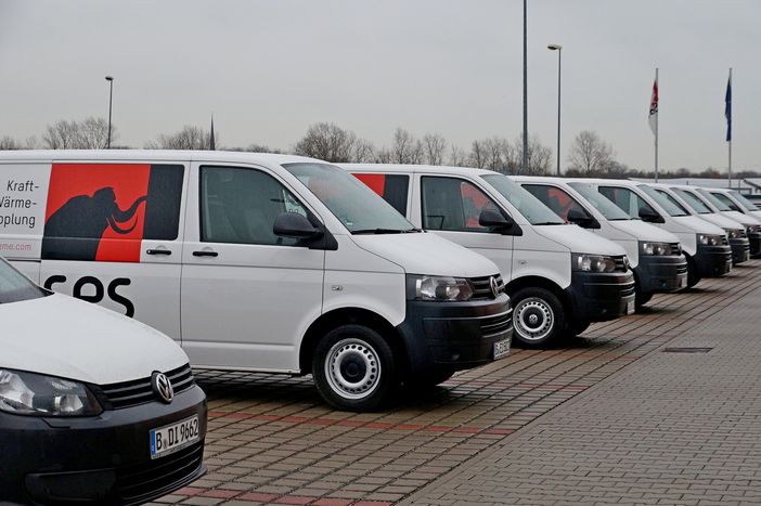 Schnell vor Ort mit mobilem BHKW-Service Schnell vor Ort mit mobilem BHKW-Service
